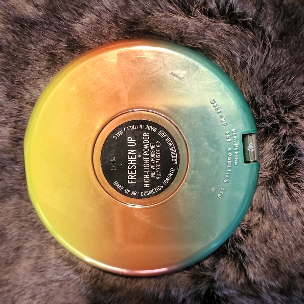 MAC High-light powder - Picture 3 of 3